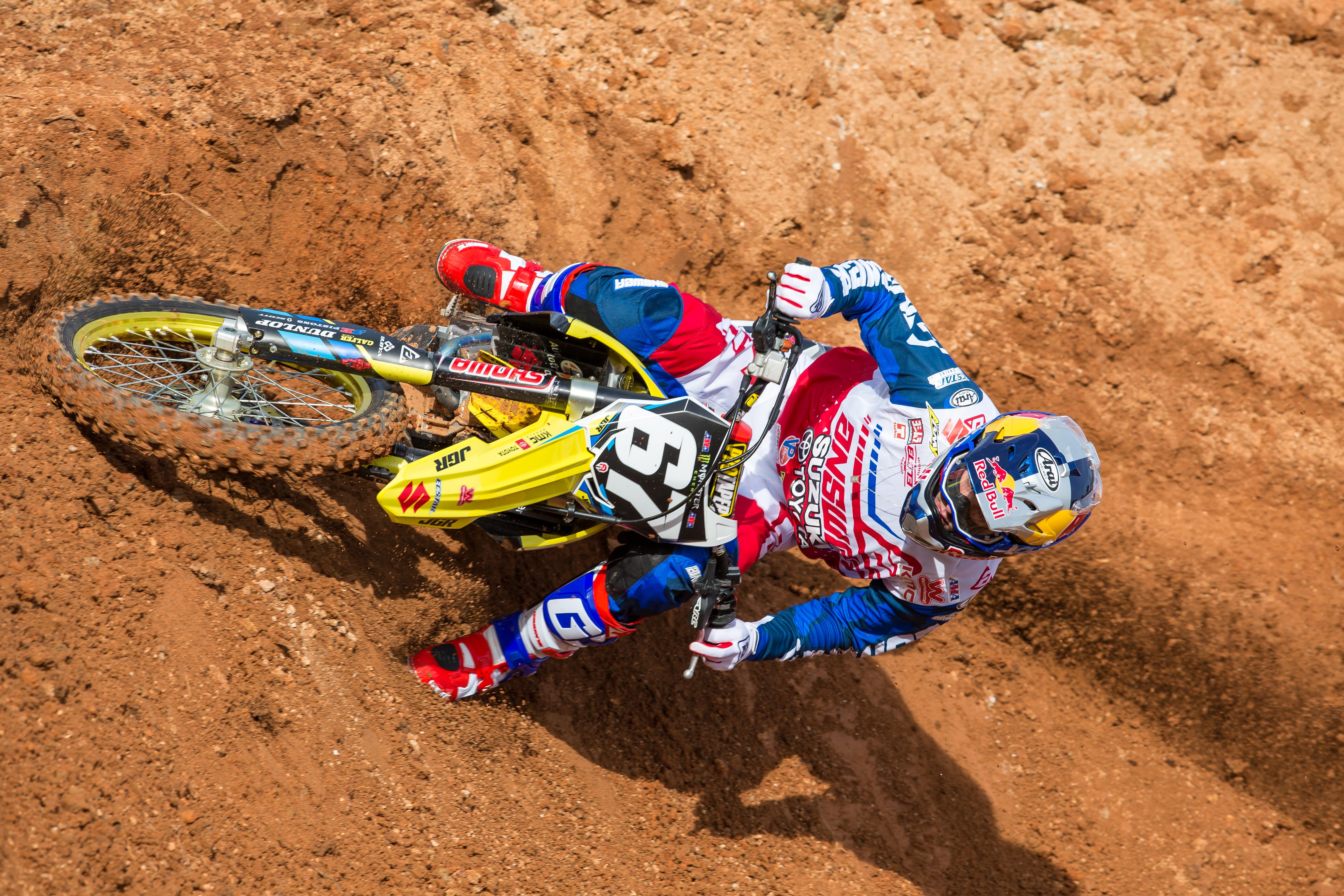 JE Pistons Continues Partnership with JGRMX / Yoshimura / Suzuki
